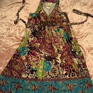 Colorful tie in back comfy dress